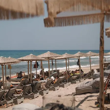 Galazio Aparthotel 4*